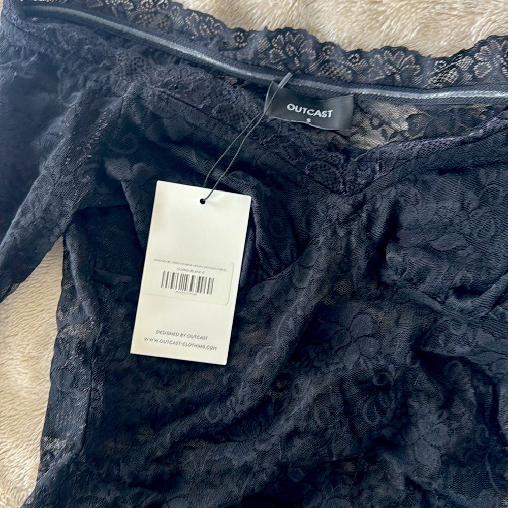 Black Lace Off-Shoulder Top and Skirt Set - Picture 9 of 11